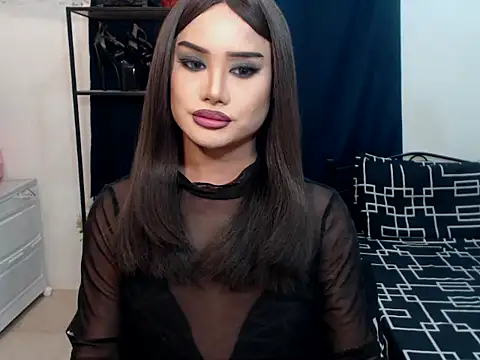 Snapshot of RositaUshvada chatting on 10/01/25, 12:31 RositaUshvada online show from 10/01/25, 12:31