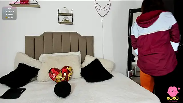 Snapshot of Elisabeth_swan chatting on 09/30/25, 12:11 Elisabeth swan online show from 09/30/25, 12:11