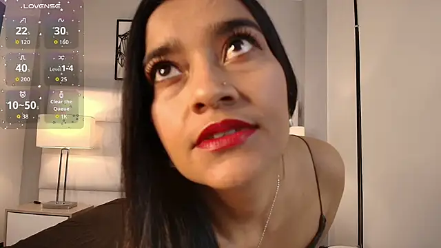 Snapshot of Valeria_Velez_ chatting on 10/06/25, 11:33 Valeria Velez online show from 10/06/25, 11:33