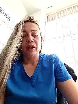 Snapshot of Madisson-04_ chatting on 04/29/26, 06:14 Madisson-04 online show from 04/29/26, 06:14