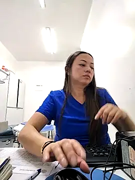 Snapshot of Madisson-04_ chatting on 10/25/25, 07:58 Madisson-04 online show from 10/25/25, 07:58