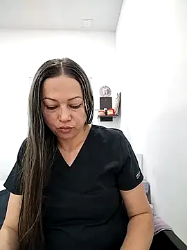 Snapshot of Madisson-04_ chatting on 11/04/25, 09:07 Madisson-04 online show from 11/04/25, 09:07