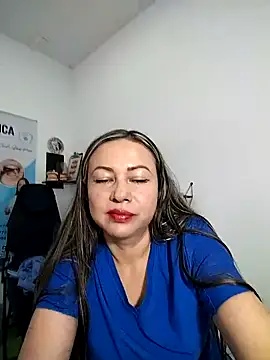 Snapshot of Madisson-04_ chatting on 11/27/25, 06:30 Madisson-04 online show from 11/27/25, 06:30