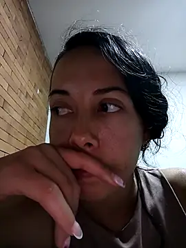 Snapshot of MiaForever1 chatting on 04/06/26, 11:50 MiaForever1 online show from 04/06/26, 11:50