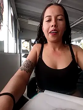 Snapshot of MiaForever1 chatting on 03/13/26, 04:34 MiaForever1 online show from 03/13/26, 04:34