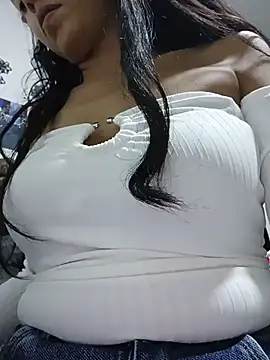MiaForever1 online show from 06/23/26, 11:25