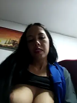 Snapshot of MiaForever1 chatting on 02/05/26, 02:07 MiaForever1 online show from 02/05/26, 02:07