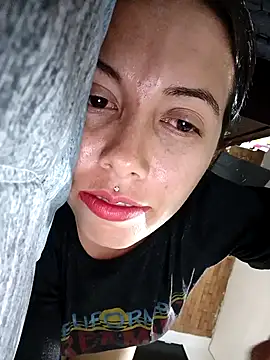 Snapshot of MiaForever1 chatting on 03/21/26, 12:34 MiaForever1 online show from 03/21/26, 12:34