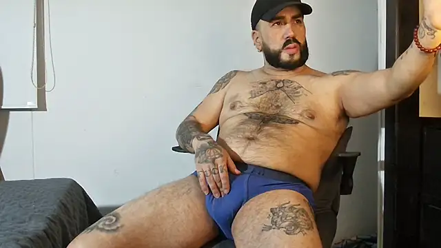 DaddyBear   online show from 09/25/25, 02:28