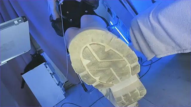 Snapshot of CruelSiren chatting on 09/21/25, 07:41 CruelSiren online show from 09/21/25, 07:41