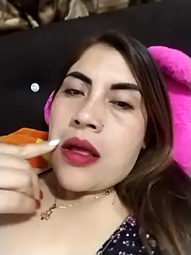 Camila latina 0 online show from 10/22/25, 05:07