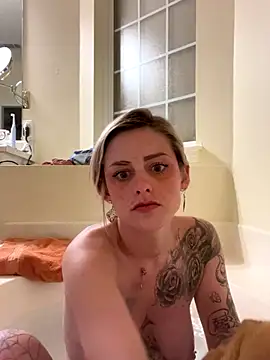 Snapshot of BriTaySayy chatting on 10/26/25, 08:53 BriTaySayy online show from 10/26/25, 08:53