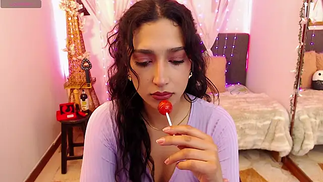 Cleofox  online show from 11/19/25, 12:10