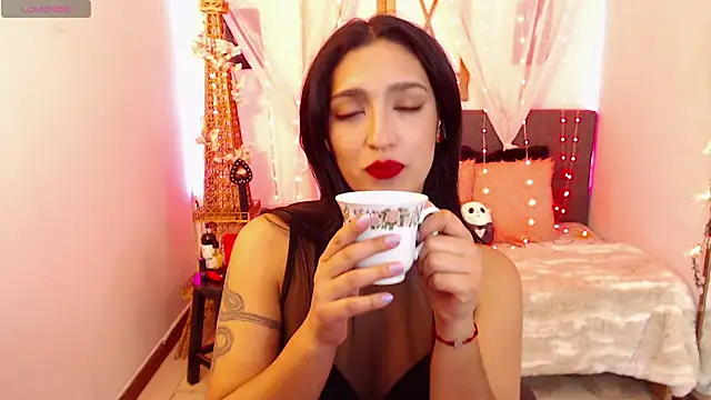 Cleofox  online show from 11/24/25, 11:49