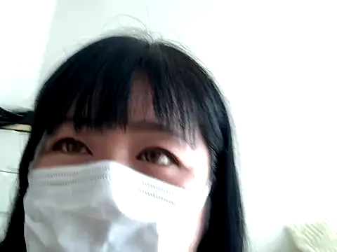 Snapshot of cantama_pero chatting on 09/18/25, 10:57 cantama pero online show from 09/18/25, 10:57