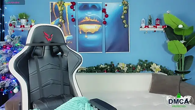 Roxy foxi online show from 12/14/25, 01:12