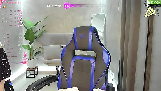 Roxy foxi online show from 09/17/25, 08:05