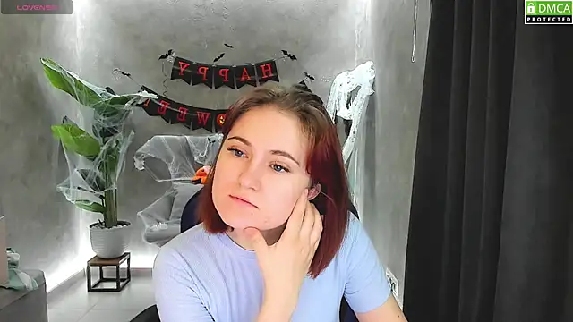 Roxy foxi online show from 10/24/25, 01:04