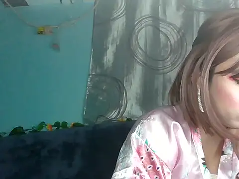 Snapshot of angel_ofgod chatting on 12/15/25, 04:29 angel ofgod online show from 12/15/25, 04:29