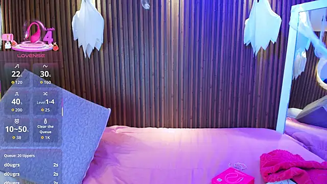 AlanaWalker9 online show from 10/23/25, 03:38