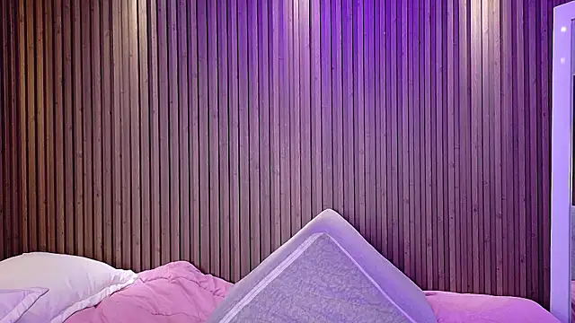 AlanaWalker9 online show from 04/02/26, 04:24