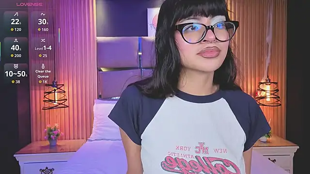 AlanaWalker9 online show from 02/19/26, 03:47