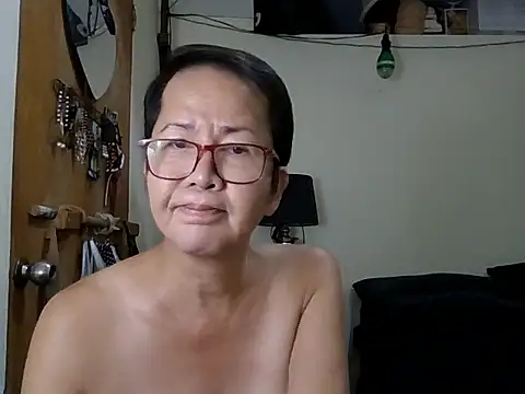Snapshot of radar777 chatting on 09/17/25, 12:40 radar777 online show from 09/17/25, 12:40