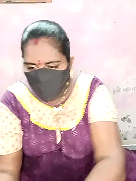 Snapshot of chubby_babitha-telugu chatting on 10/18/25, 04:53 chubby babitha-telugu online show from 10/18/25, 04:53