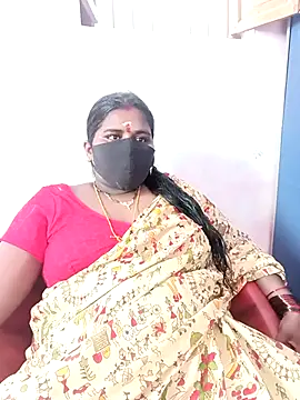 Snapshot of chubby_babitha-telugu chatting on 10/07/25, 04:02 chubby babitha-telugu online show from 10/07/25, 04:02