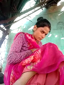 Snapshot of H_seema chatting on 04/11/26, 03:03 H seema online show from 04/11/26, 03:03