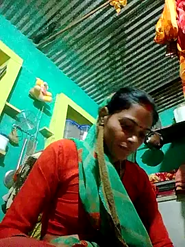 Snapshot of H_seema chatting on 04/12/26, 03:04 H seema online show from 04/12/26, 03:04