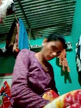Snapshot of H_seema chatting on 02/18/26, 01:58 H seema online show from 02/18/26, 01:58