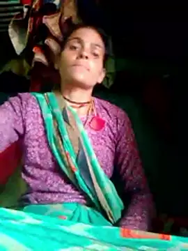 Snapshot of H_seema chatting on 02/19/26, 10:34 H seema online show from 02/19/26, 10:34