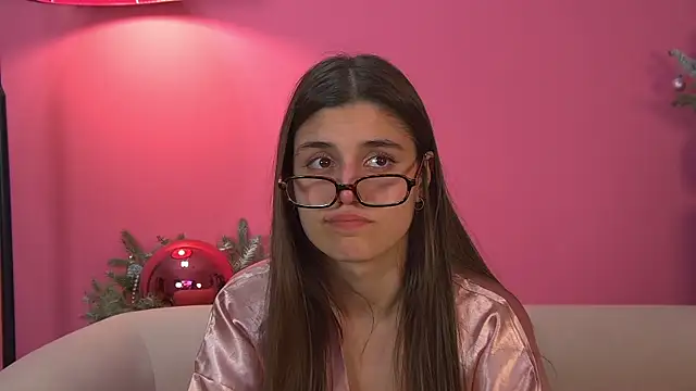 Snapshot of ArianaAllens chatting on 01/18/26, 06:28 ArianaAllens online show from 01/18/26, 06:28