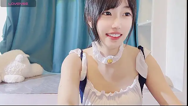 Snapshot of TuTu0066 chatting on 06/27/26, 01:44 TuTu0066 online show from 06/27/26, 01:44