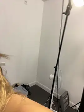 AlisaMyers online show from 10/09/25, 06:14