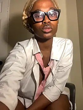 Moonzy77 online show from 09/26/25, 08:38