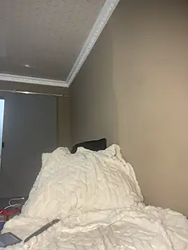 Moonzy77 online show from 11/10/25, 12:15