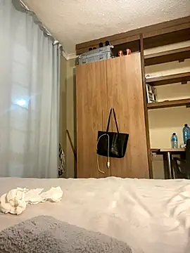 Moonzy77 online show from 10/01/25, 06:01