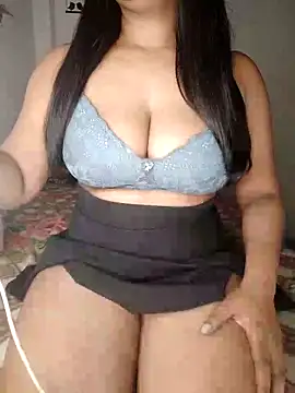 Riya Malik online show from 11/22/25, 12:32