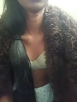 Snapshot of BunnyBloom25 chatting on 09/09/25, 07:18 BunnyBloom25 online show from 09/09/25, 07:18