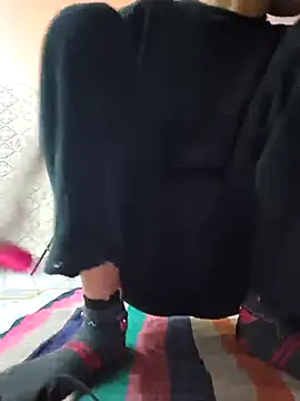 Snapshot of Aidakhan1212 chatting on 12/04/25, 05:06 Aidakhan1212 online show from 12/04/25, 05:06