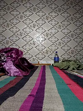 Snapshot of Aidakhan1212 chatting on 12/17/25, 05:40 Aidakhan1212 online show from 12/17/25, 05:40