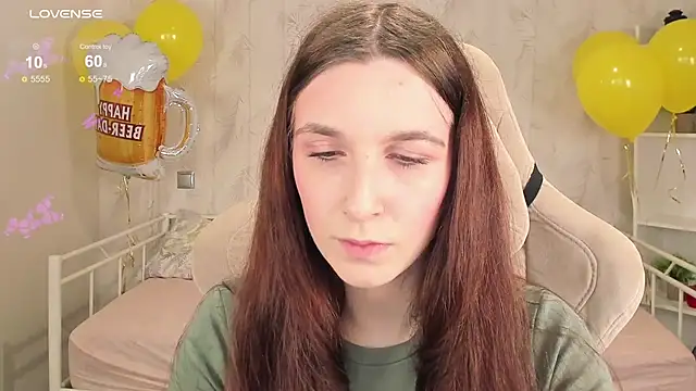 Snapshot of Miss___Eva chatting on 09/22/25, 12:05 Miss Eva online show from 09/22/25, 12:05