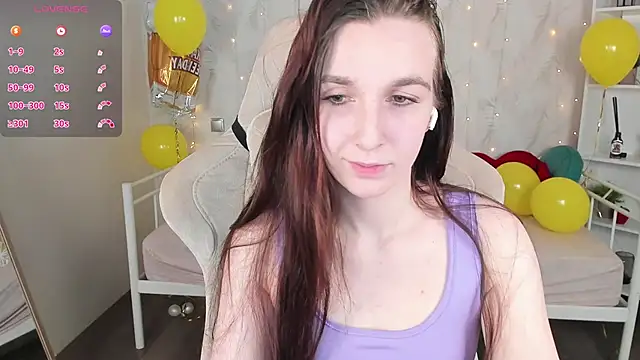 Snapshot of Miss___Eva chatting on 10/07/25, 12:11 Miss Eva online show from 10/07/25, 12:11