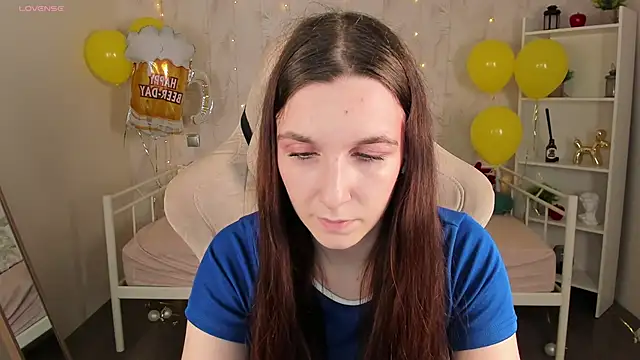 Snapshot of Miss___Eva chatting on 09/30/25, 12:05 Miss Eva online show from 09/30/25, 12:05