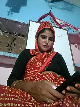 LUCKY cut online show from 10/14/25, 02:50