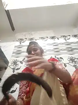 LUCKY cut online show from 04/23/26, 03:02