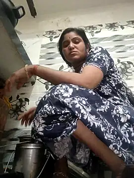 LUCKY cut online show from 03/17/26, 02:47