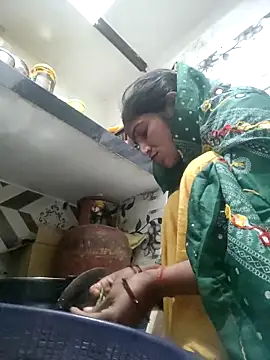 LUCKY cut online show from 02/13/26, 02:00